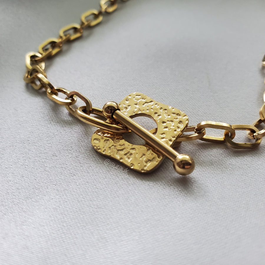 Hammered Square T-Bar Necklace - Iṣura